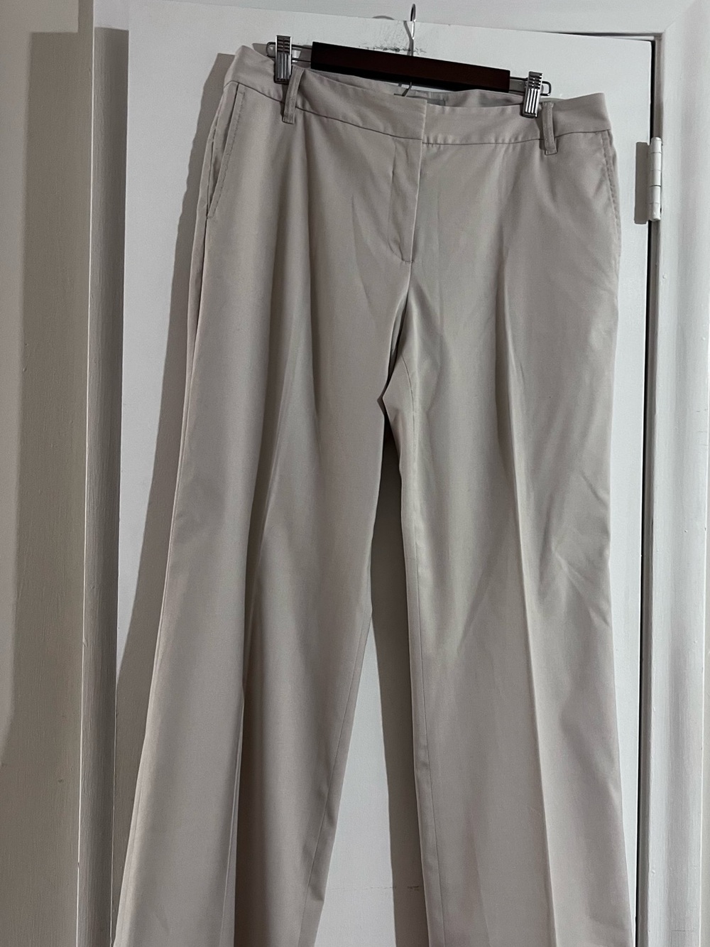 Liz Claiborne Cream Audrey Trousers Size 14